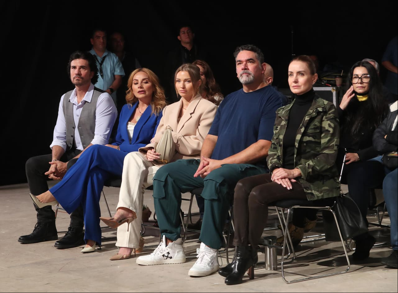 Al término de la ceremonia, el productor Ignacio Sada se dirigió a su equipo de trabajo para agradecer su confianza y profesionalismo. La telenovela se estrenará en agosto de este año por Las Estrellas.