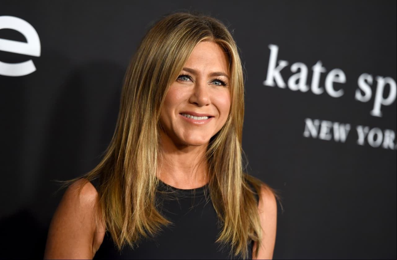 Jet en el que viajaba Jennifer Aniston realizó un aterrizaje de emergencia